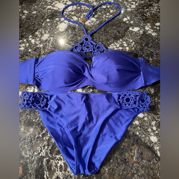 Like new luli fama swimsuit XL top/L bottoms beautiful crochet work on the top - Picture 2 of 10